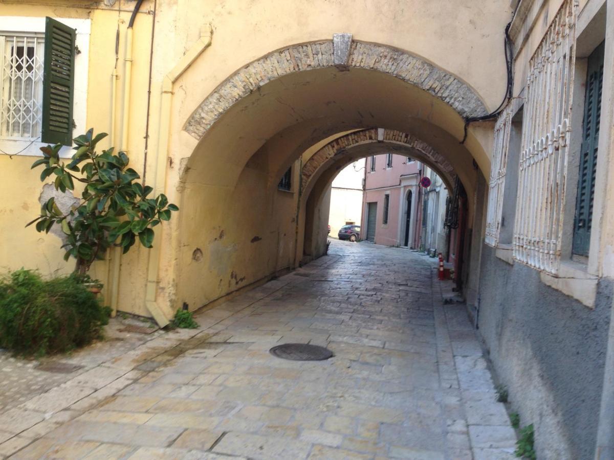 Appartement At The Heart Of Old Town à Corfu  Chambre photo